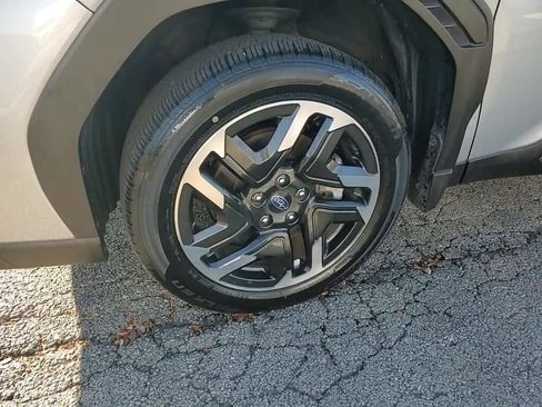 Certified 2025 Subaru Forester Limited image 7