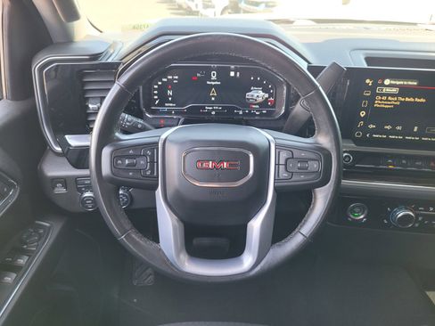 Used 2022 GMC Sierra 1500 Elevation w/ LPO, Elevation Black Package image 15