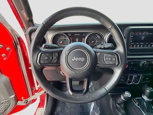 Used 2018 Jeep Wrangler Unlimited Sport S AWD/4WD image 37