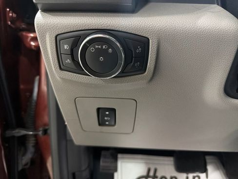 Used 2016 Ford F150 XLT w/ Equipment Group 302A Luxury image 46