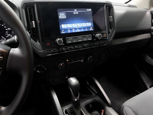 Certified 2025 Nissan Frontier S AWD/4WD image 30