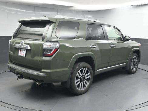 Certified 2022 Toyota 4Runner Limited AWD/4WD image 8
