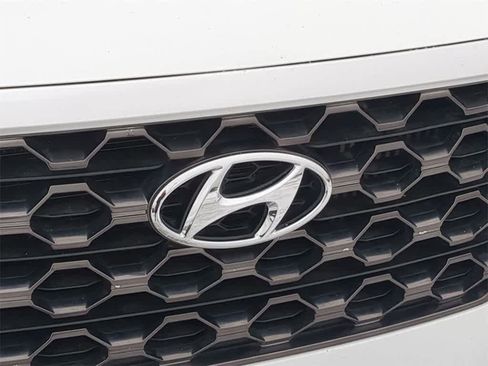 Used 2019 Hyundai Santa Fe Limited image 11