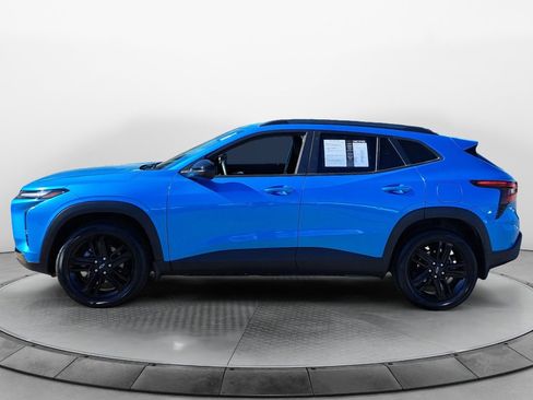 Used 2025 Chevrolet Trax ACTIV w/ Sunroof Package image 4