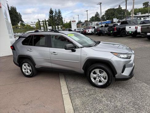 Certified 2021 Toyota RAV4 LE AWD/4WD image 7