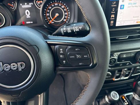 Used 2024 Jeep Wrangler Sport S image 23