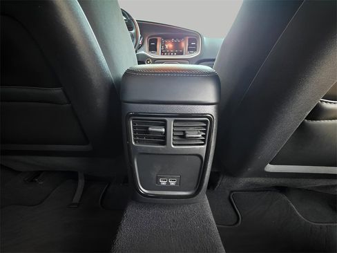 Used 2022 Dodge Charger R/T w/ Blacktop Package image 10