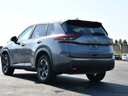 Used 2024 Nissan Rogue SV AWD/4WD image 5