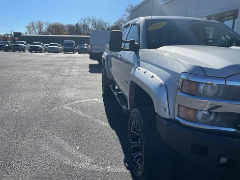Used 2015 Chevrolet Silverado 2500 LTZ image 2