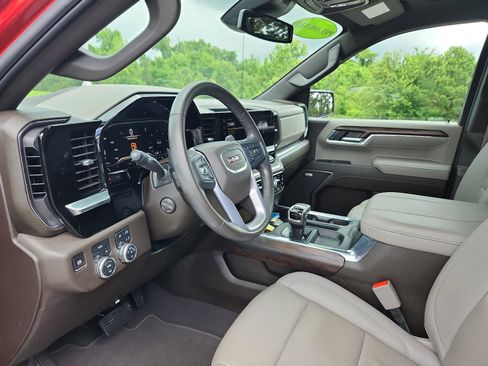 Used 2024 GMC Sierra 1500 SLT w/ SLT Premium Package AWD/4WD image 17