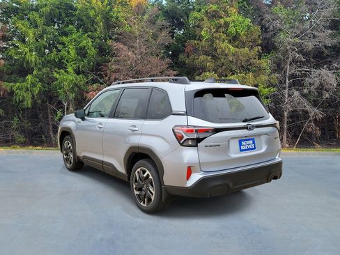 New 2025 Subaru Forester Premium image 20