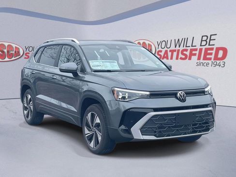 New 2026 Volkswagen Taos SE AWD/4WD image 1
