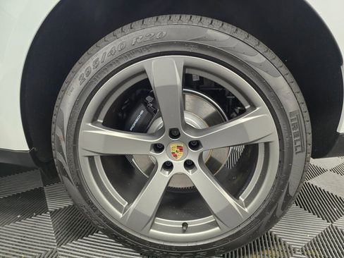 New 2026 Porsche Macan image 23