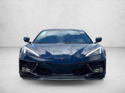 Used 2021 Chevrolet Corvette Stingray Coupe w/ Z51 Performance Package RWD image 3