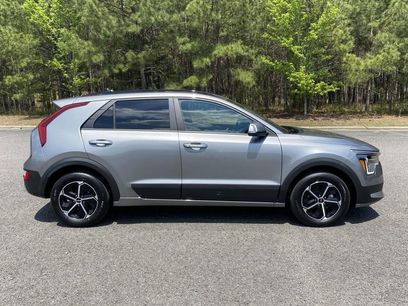 New 2025 Kia Niro EX