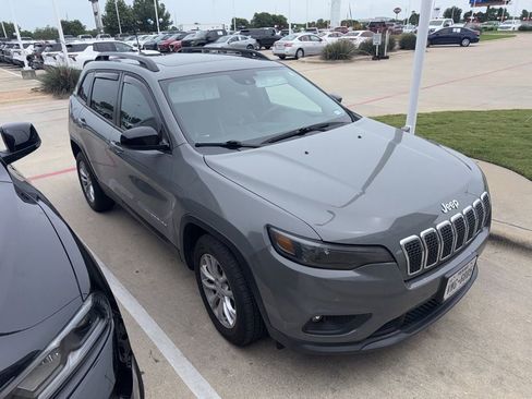 Used 2022 Jeep Cherokee Latitude Lux w/ Sun & Sound Group FWD image 4