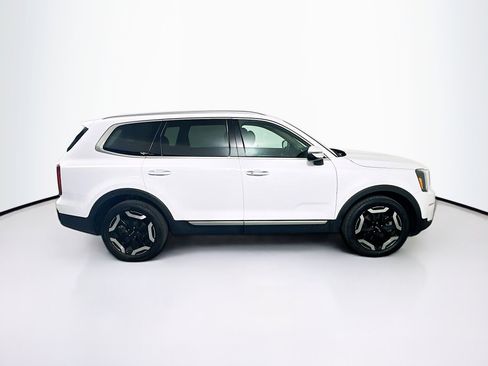 Used 2025 Kia Telluride S FWD image 10