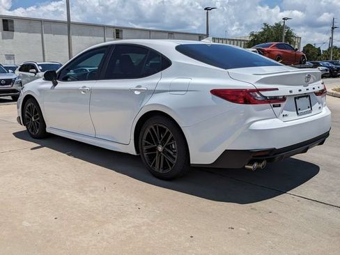 Used 2025 Toyota Camry SE w/ Multimedia Upgrade Package FWD image 8