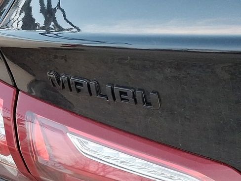 Used 2020 Chevrolet Malibu LT w/ Midnight Edition image 8