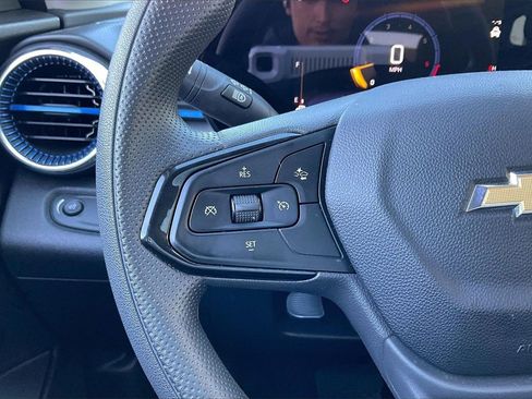 Used 2025 Chevrolet Trax LT image 17