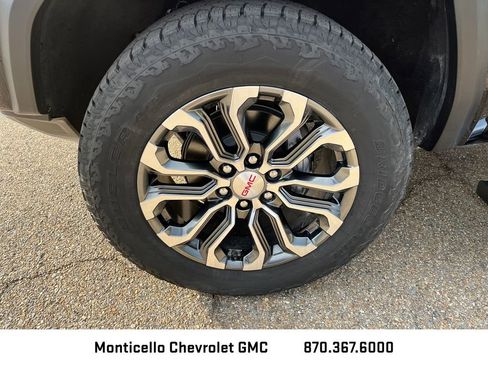 New 2026 GMC Canyon Denali w/ LPO, Black Badging Package image 27