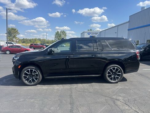 Used 2023 Chevrolet Suburban RST image 5