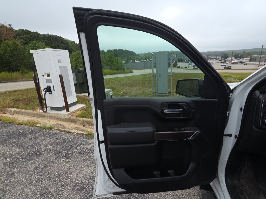 Used 2019 Chevrolet Silverado 1500 LT w/ All-Star Edition AWD/4WD image 9