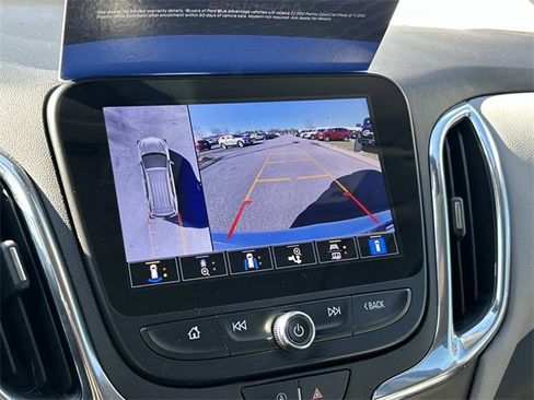 Used 2023 Chevrolet Equinox LT image 38
