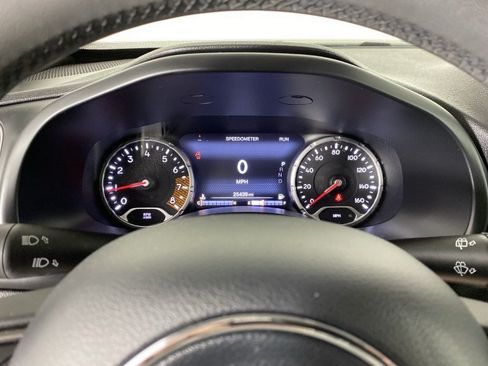Used 2022 Jeep Renegade Latitude AWD/4WD image 21
