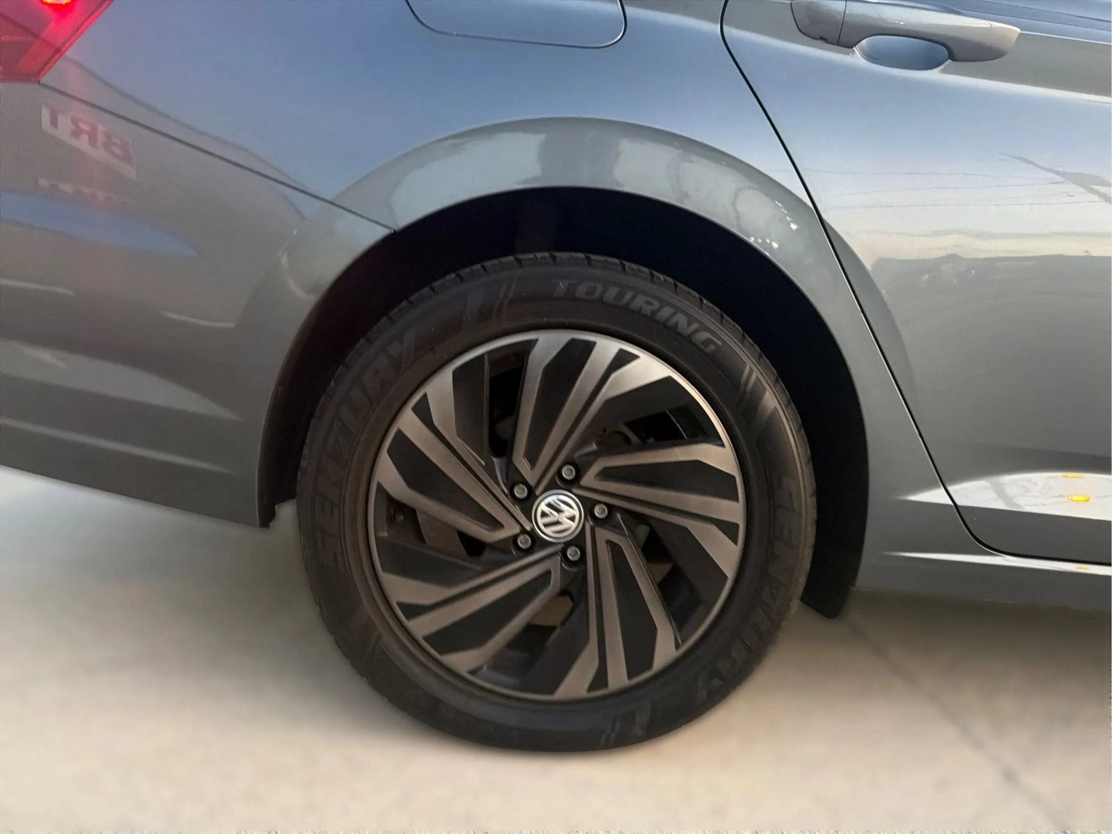 Used 2019 Volkswagen Jetta SEL Premium FWD image 31