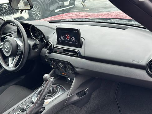 Used 2019 MAZDA MX-5 Miata Sport image 20
