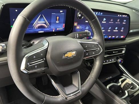Certified 2025 Chevrolet Traverse LT w/ Driver Confidence Package FWD image 25
