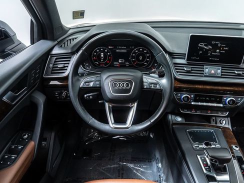 Used 2019 Audi Q5 2.0T Premium Plus w/ Premium Plus Package AWD/4WD image 14
