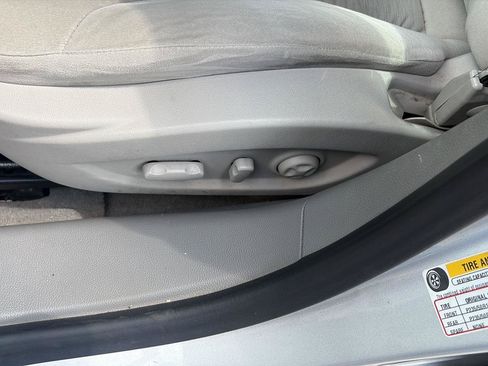 Used 2013 Buick LaCrosse FWD image 14