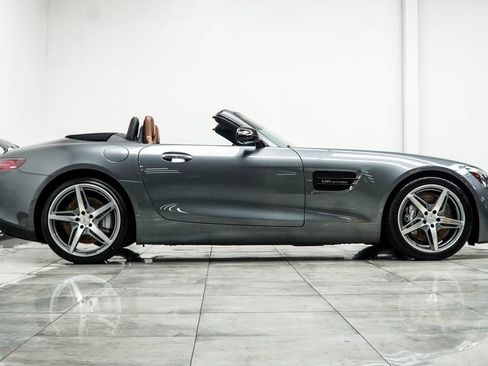 Used 2018 Mercedes-Benz AMG GT Roadster image 12