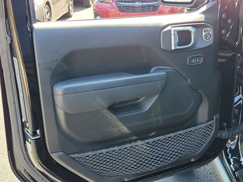 Used 2022 Jeep Wrangler Willys image 13