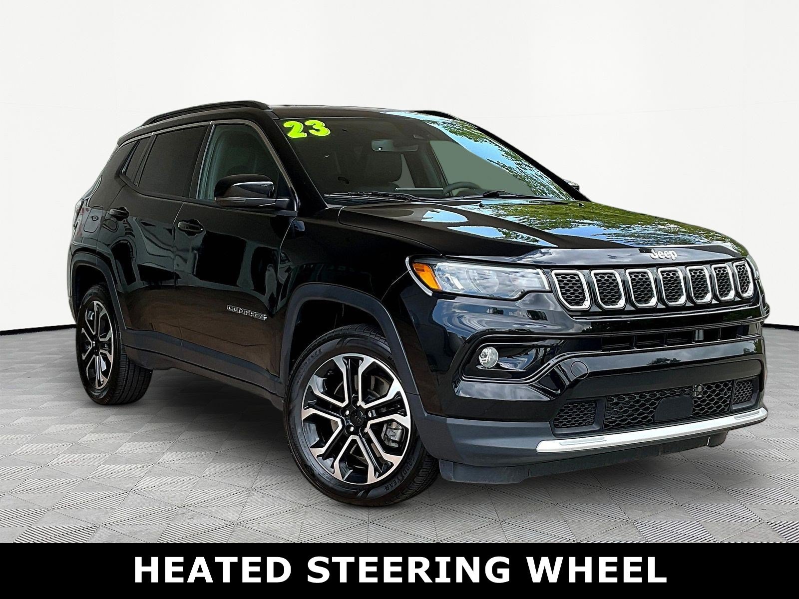 Used 2023 Jeep Compass Limited AWD/4WD image 3