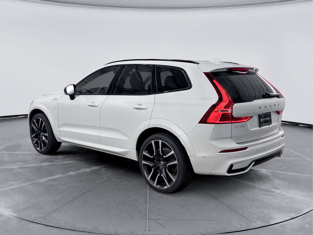 Used 2024 Volvo XC60 T8 Ultimate w/ Protection Package Premier AWD/4WD image 2