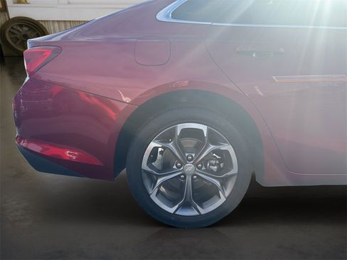 Used 2024 Chevrolet Malibu LT image 9