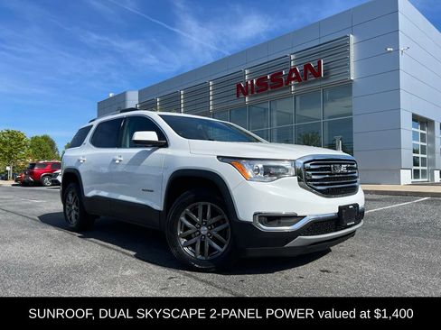 Used 2019 GMC Acadia SLT w/ LPO, Floor Liner Package AWD/4WD image 3