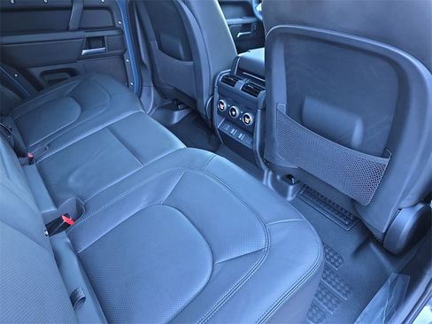 New 2026 Land Rover Defender 110 X-Dynamic SE image 11