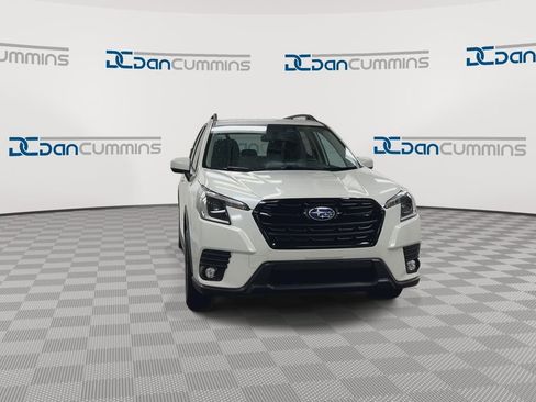Used 2024 Subaru Forester Premium AWD/4WD image 3