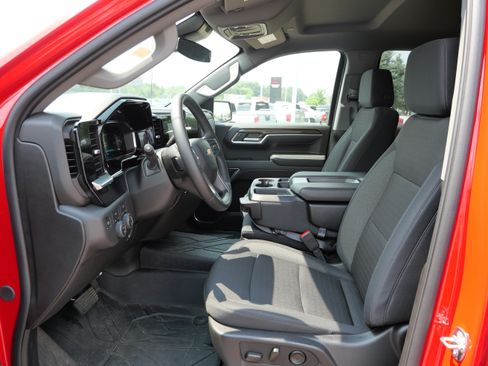 Used 2026 Chevrolet Silverado 1500 LT w/ Protection Package AWD/4WD image 4