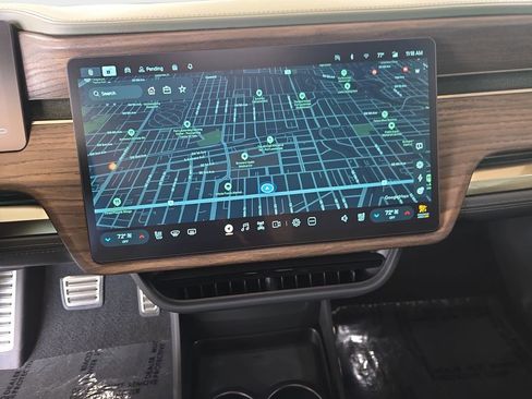 Used 2022 Rivian R1T Launch Edition image 23