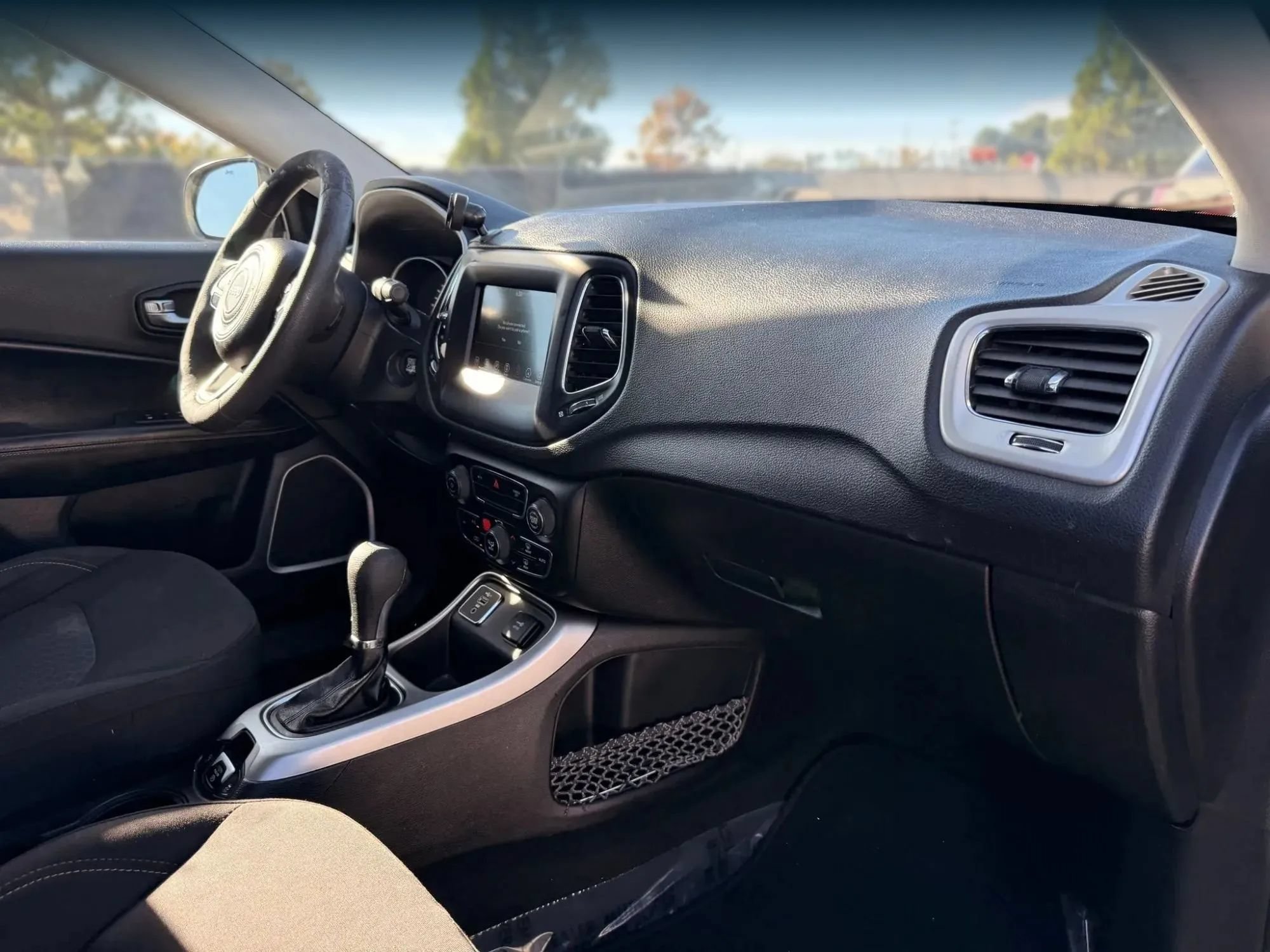 Used 2020 Jeep Compass Sport w/ Tech Group FWD image 19
