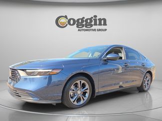 Used 2023 Honda Accord EX video 1