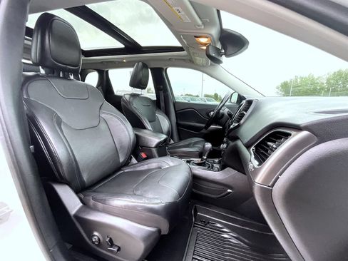 Used 2021 Jeep Cherokee Limited AWD/4WD image 16