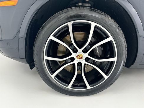 Used 2022 Porsche Cayenne image 29