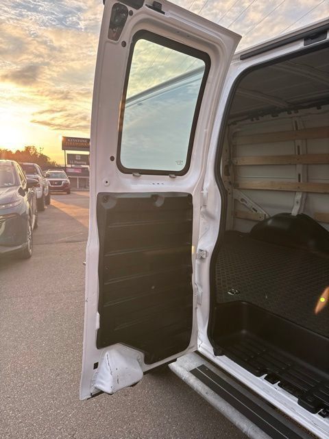 Used 2025 Chevrolet Express 2500 w/ Driver Convenience Package RWD image 16