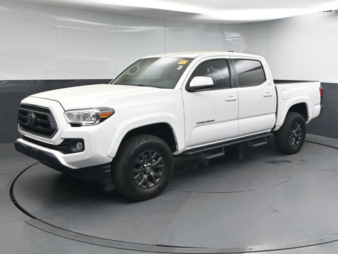Used 2020 Toyota Tacoma SR5 image 4